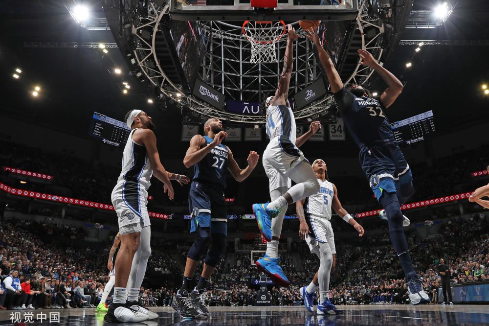 特别是乌帕 特别是乌帕