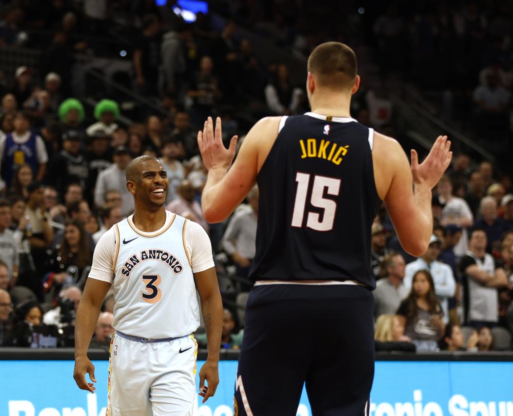 他们身上的 他们身上的