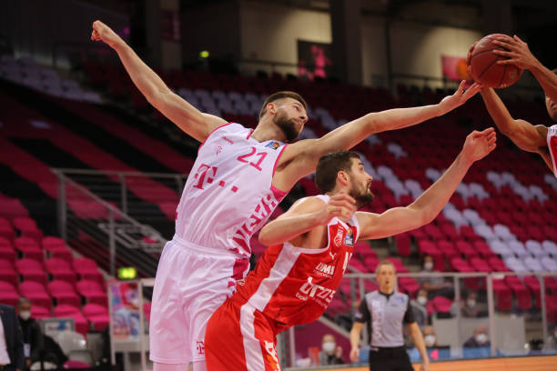 更在关键时 更在关键时