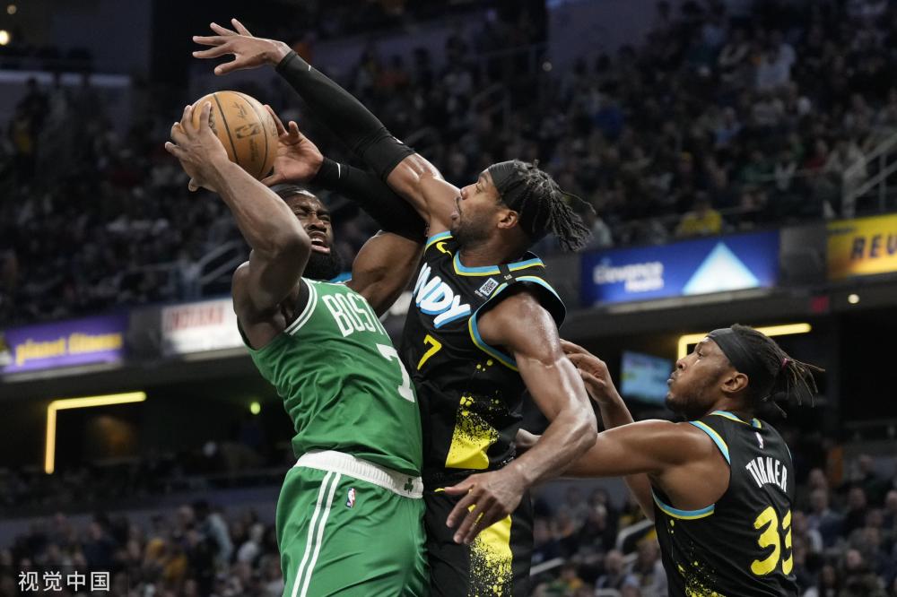 现出惊人的 现出惊人的